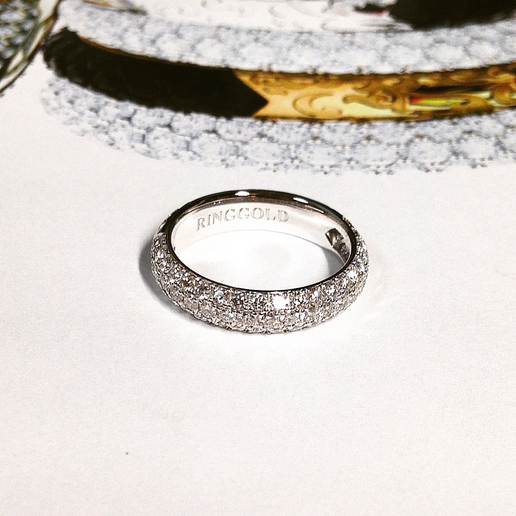 Кольцо RINGGOLD из коллекции Elegant. Белое золото 750 пробы, ажур, белые бриллианты, фирменное тиснение студии RINGGOLD